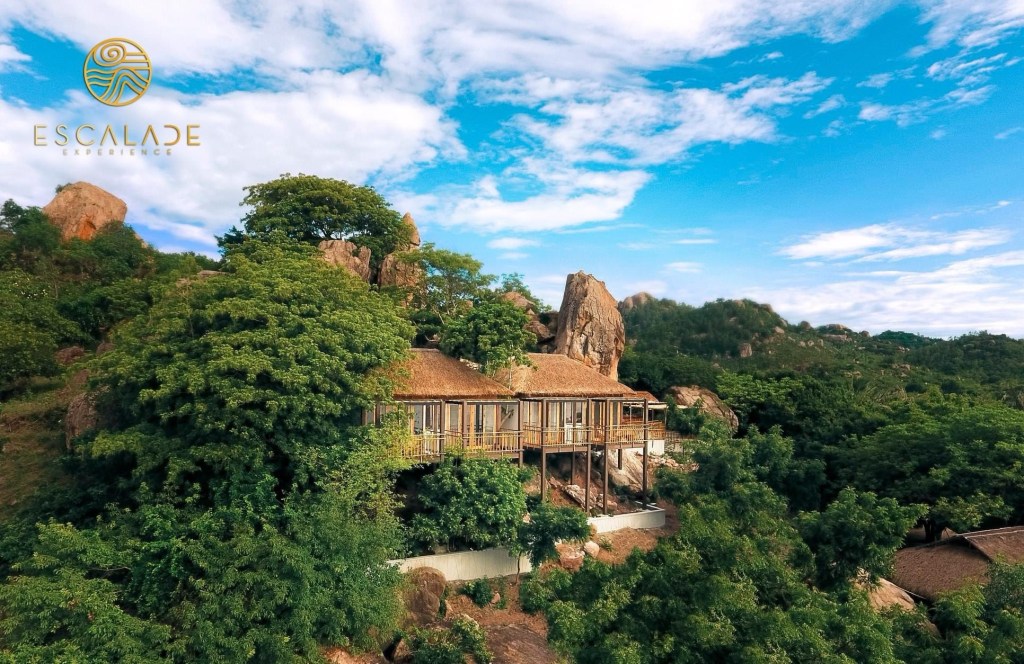 The Escalade Cam&nbsp;Ranh